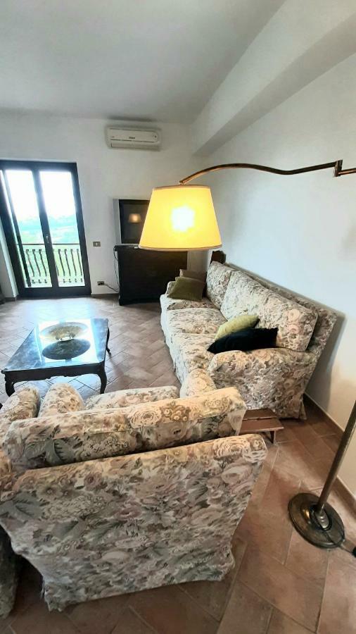 Villa Pacchini Poggio Mirteto Exteriör bild